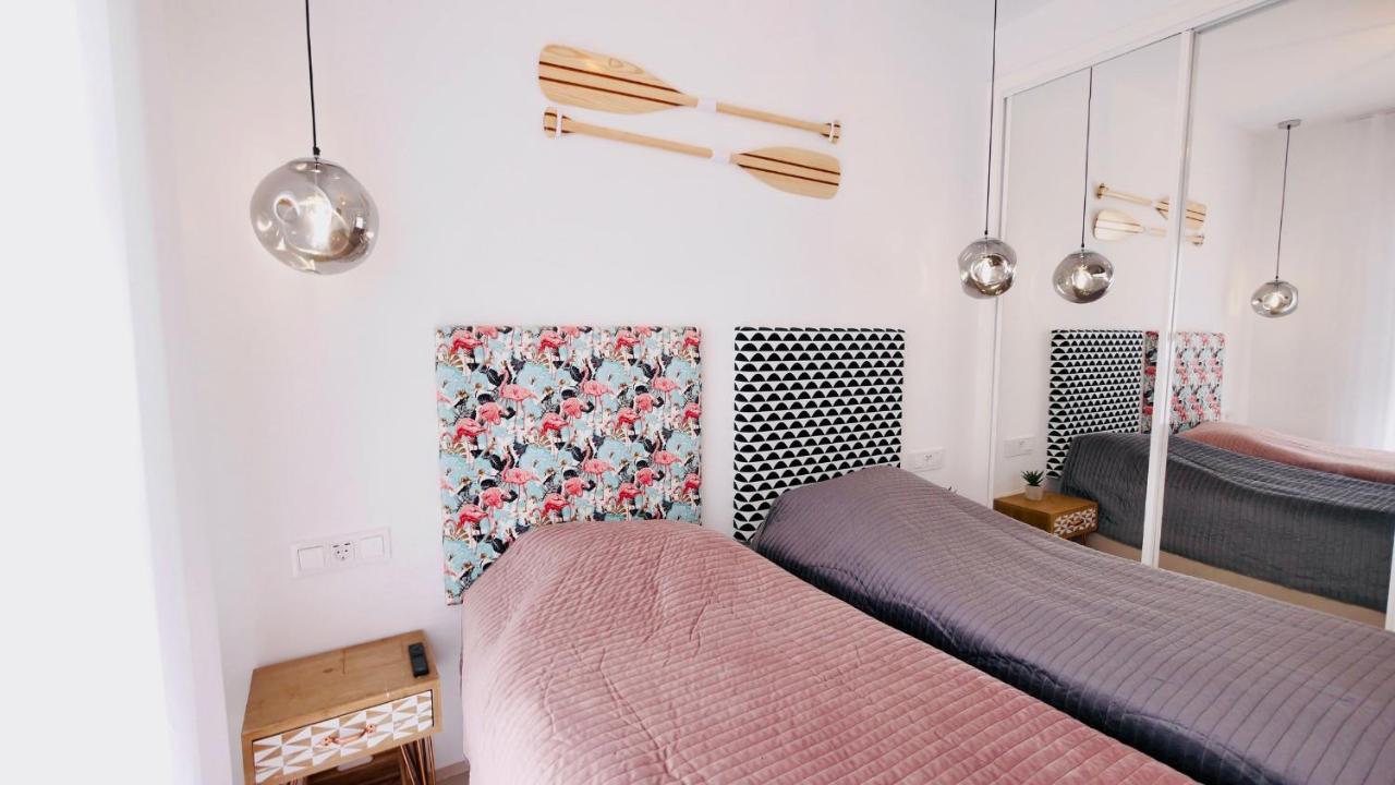 Fortuna Penthouse With Roof Terrace, Ac And Pool 罗雅勒斯 外观 照片