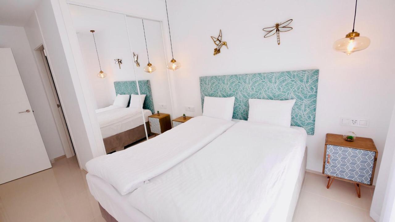 Fortuna Penthouse With Roof Terrace, Ac And Pool 罗雅勒斯 外观 照片