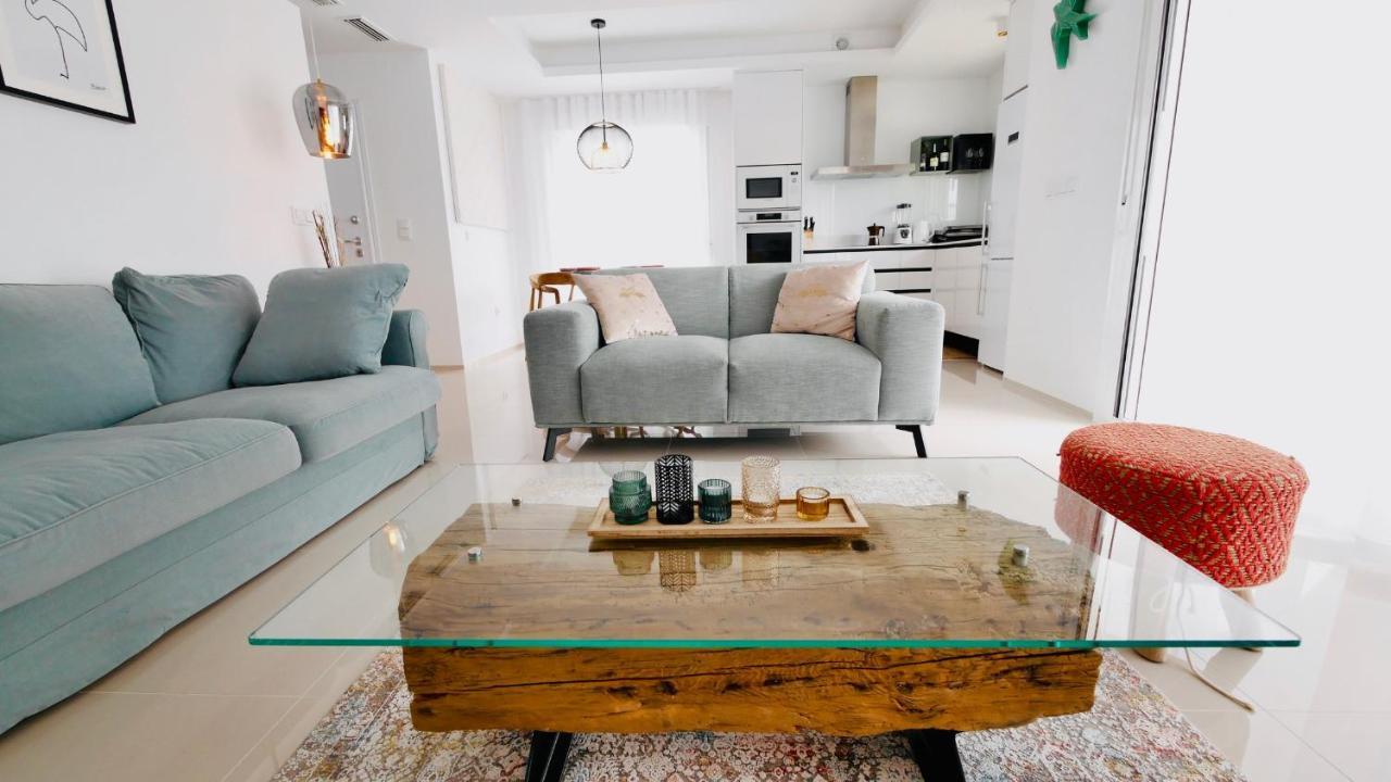 Fortuna Penthouse With Roof Terrace, Ac And Pool 罗雅勒斯 外观 照片