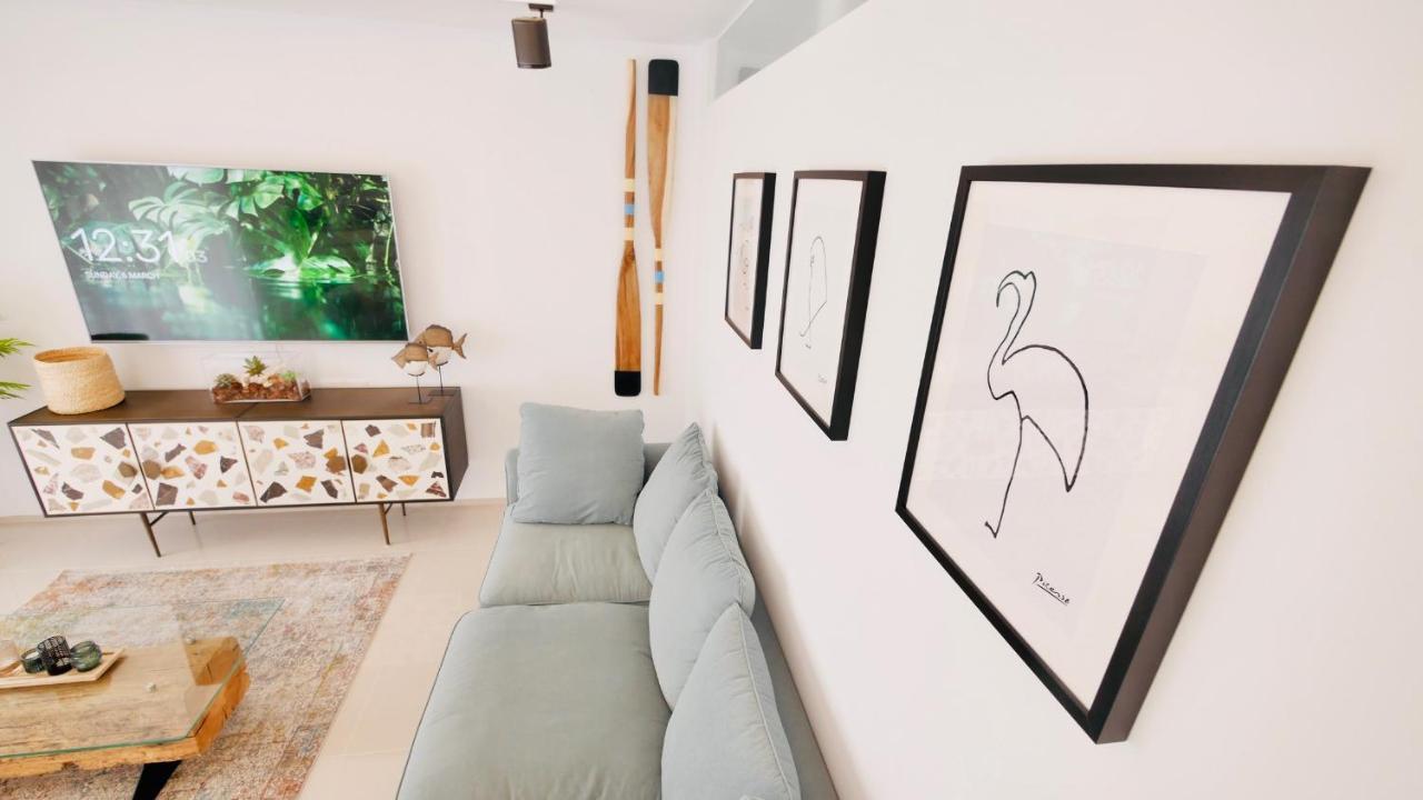 Fortuna Penthouse With Roof Terrace, Ac And Pool 罗雅勒斯 外观 照片