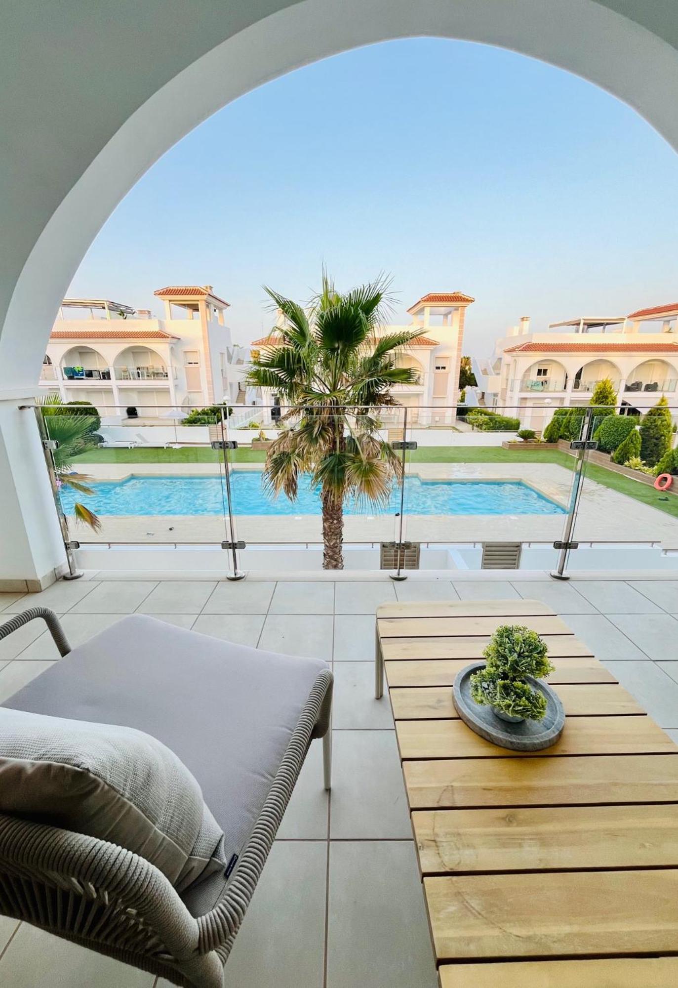 Fortuna Penthouse With Roof Terrace, Ac And Pool 罗雅勒斯 外观 照片