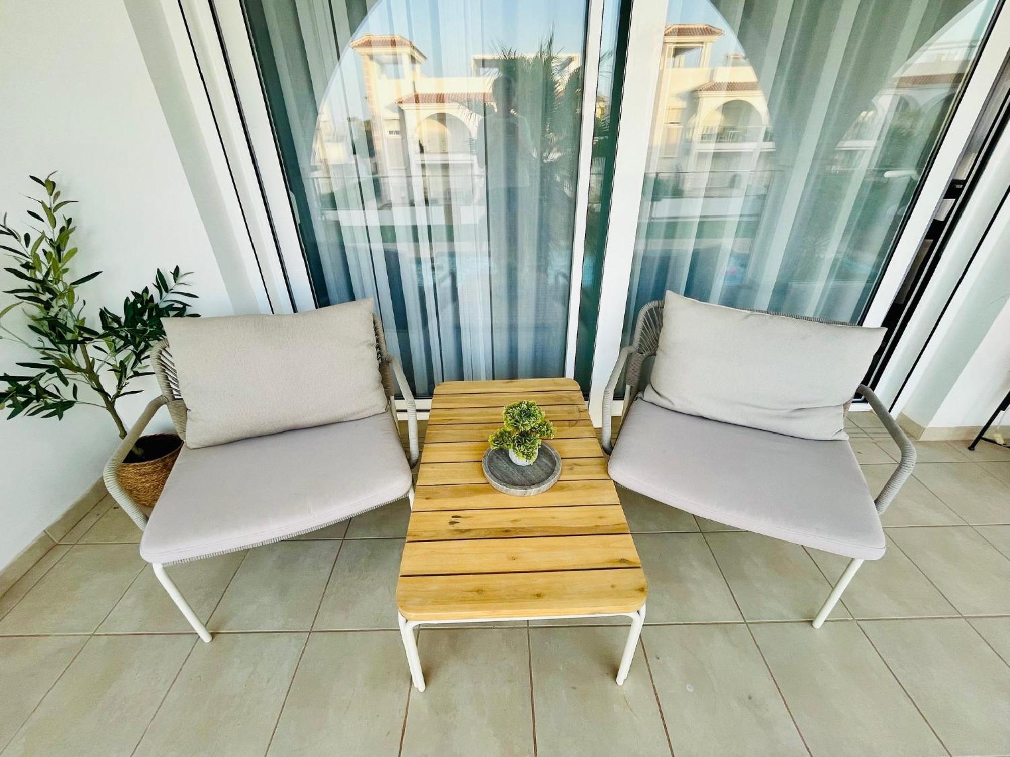 Fortuna Penthouse With Roof Terrace, Ac And Pool 罗雅勒斯 外观 照片